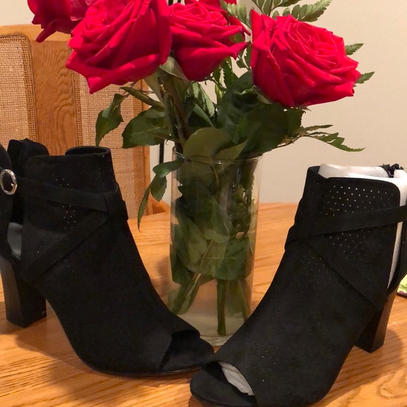 Madden NYC Shoes - NIB Madden NYC black suede zipper back heels size 9